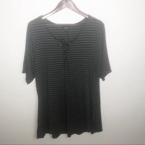 Torrid Black Gray Striped V Neck Tunic Top Sz 4